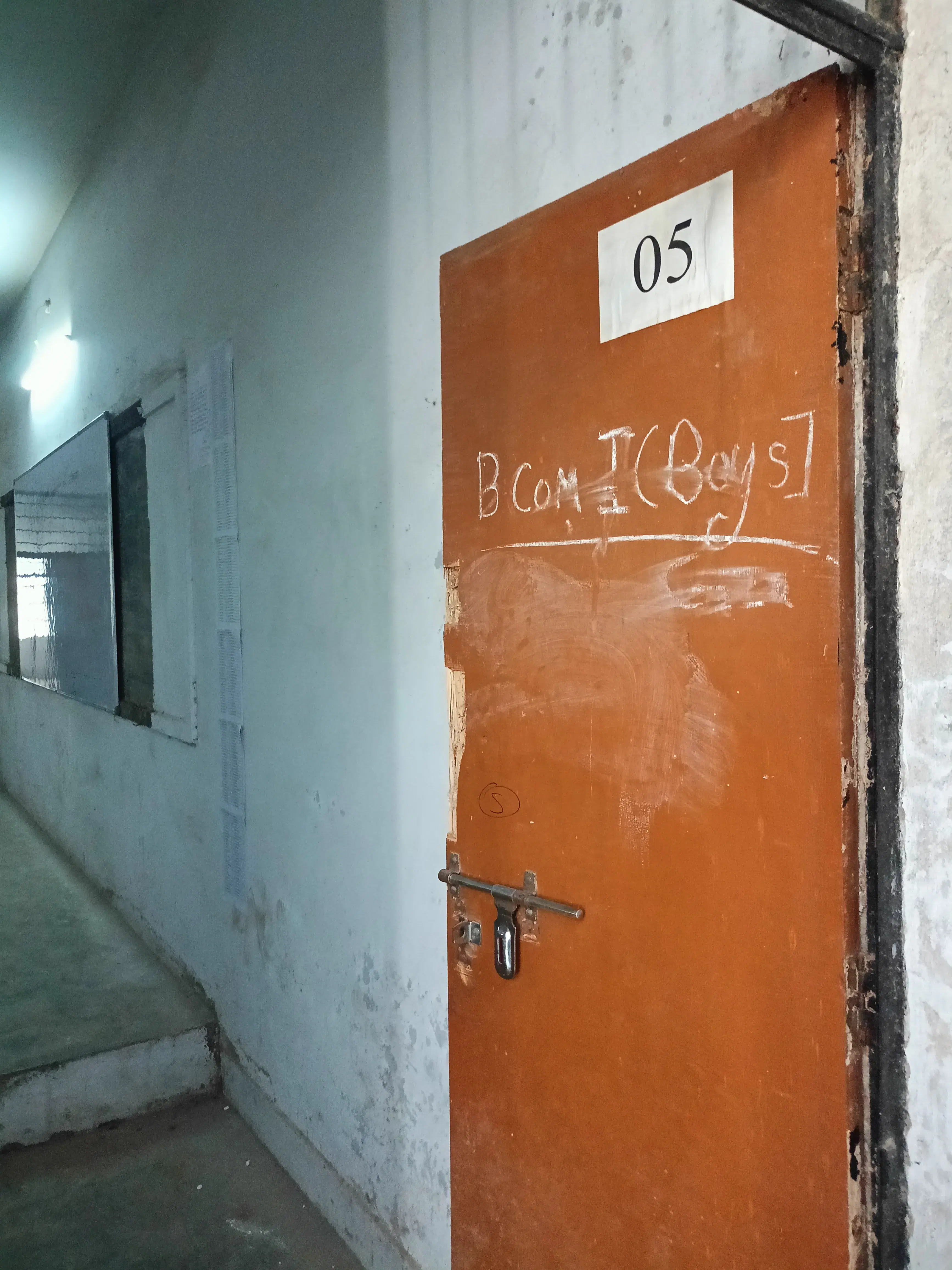 Chowdhary Mahadev Prasad Degree College Allahabad Classroom photo 1